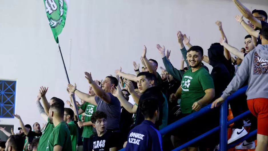 Αρκετός κόσμος στο ντέρμπι