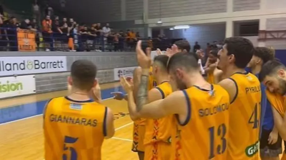 (ΒΙΝΤΕΟ C.B) Μαζί... "Για τα αδέλφια όλα"