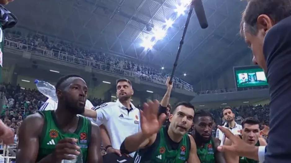 (ΒΙΝΤΕΟ) Ο Σλούκας ζήτησε να παίξει ένας εναντίον ενός στο 71-71