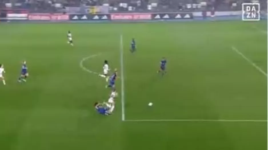 (ΒΙΝΤΕΟ) Αντιδράσεις στο UWCL με πέναλτι που δόθηκε υπέρ της Ρεάλ