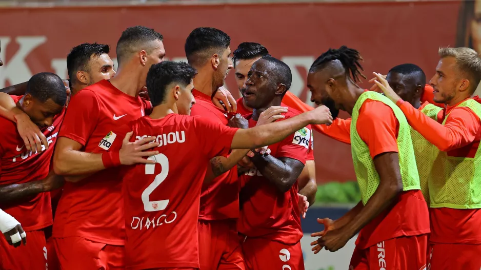 Επιτυχία προϊόν δουλειάς και ομαδικότητας 