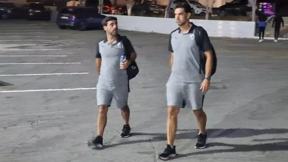 Αλλαγή... μπροστά
