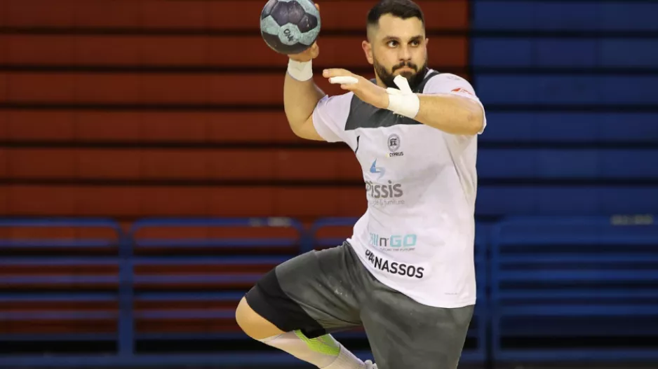 Νίκες για Παρνασσό και ΕΝΑΒ