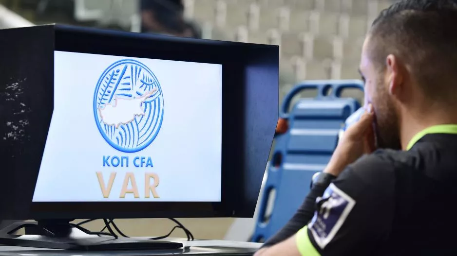 "Το τμήμα διαιτησίας και ολόκληρος ο μηχανισμός εκτίθενται πλέον ανεπανόρθωτα"