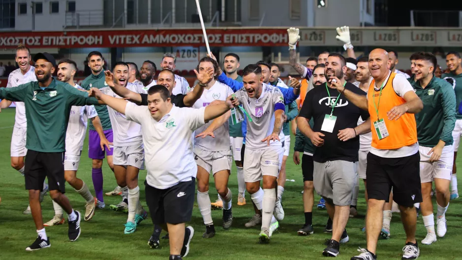 Πανηγυρισμοί ανατροπής, με το Νικόλα στο επίκεντρο! (Φώτος)