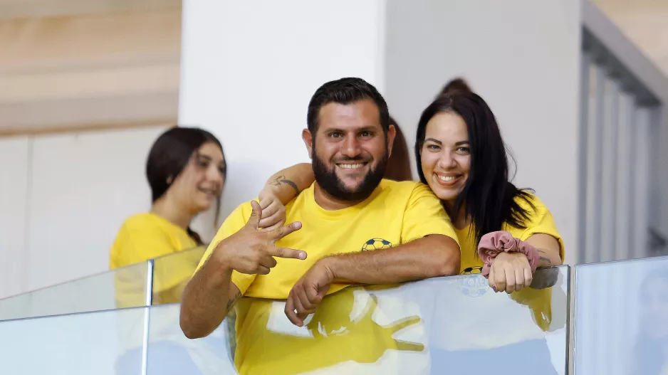 Χαμόγελα/ΑΕΛ