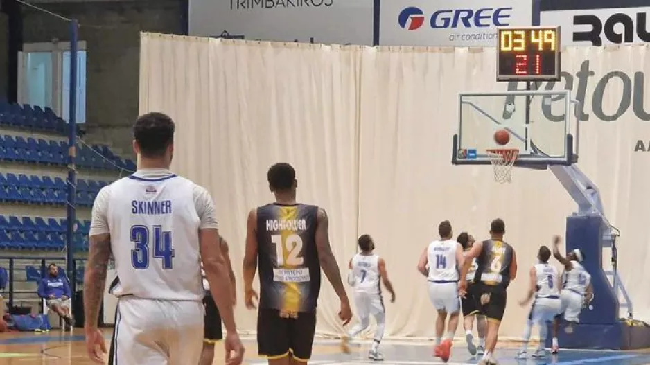 Eύκολη νίκη για ΑΝΟ