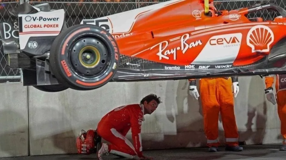 Η Ferrari ζητά αποζημίωση για τη ζημιά στο μονοθέσιο του Σάινθ