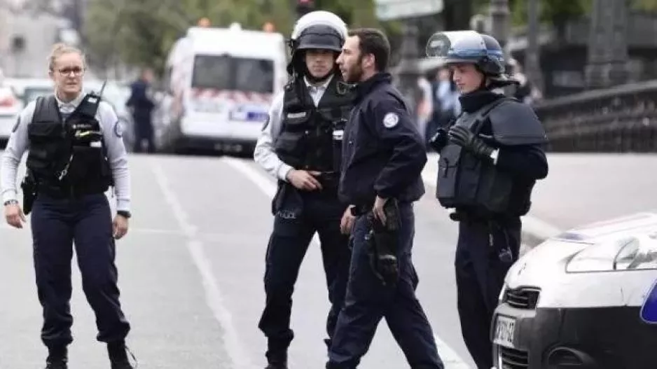 Γαλλία: Ένας άνδρας σκοτώθηκε στο κρεβάτι του από αδέσποτη σφαίρα, θύμα του πολέμου μεταξύ εμπόρων ναρκωτικών
