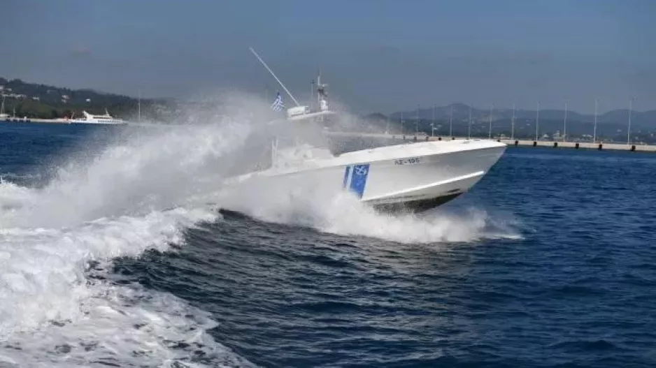 Πλοίο με 14 άτομα πλήρωμα βυθίστηκε στα ανοιχτά της Λέσβου