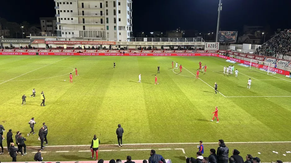 Νέα Σαλαμίνα-Ομόνοια: 3η σερί… και είπε “ευχαριστώ” στα δώρα (Φώτος)