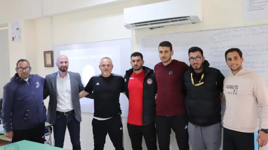 Παρουσίαση του οργανωτικού πλάνου των Μικρών Εθνικών Ομάδων στους προπονητές του Pascal English School Λάρνακας