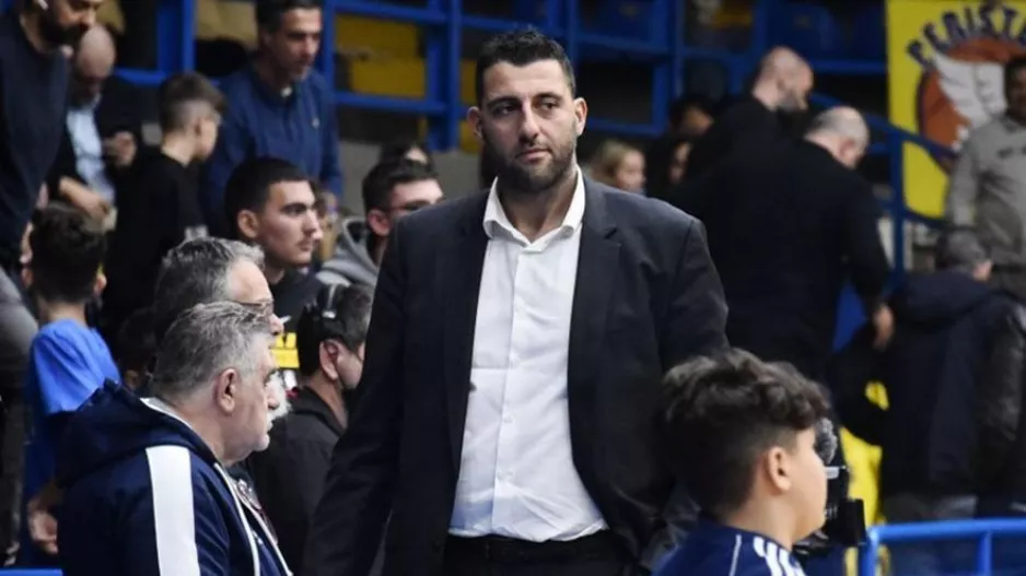 Μπουρούσης: «Εγώ ο ίδιος θα βγάλω έξω όποιον δημιουργήσει πρόβλημα σε αυτό το γήπεδο»