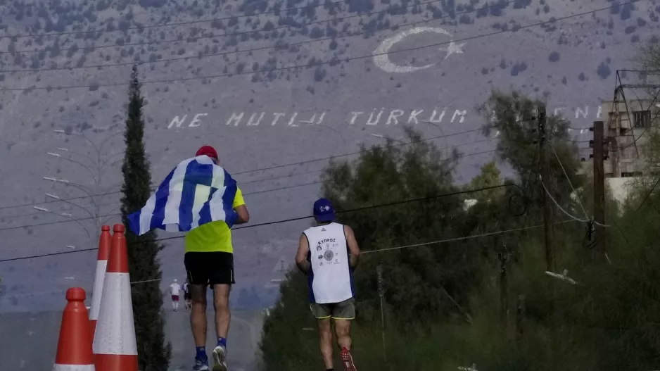 ΑΥΤΑ πρέπει να είναι ο φάρος μας...