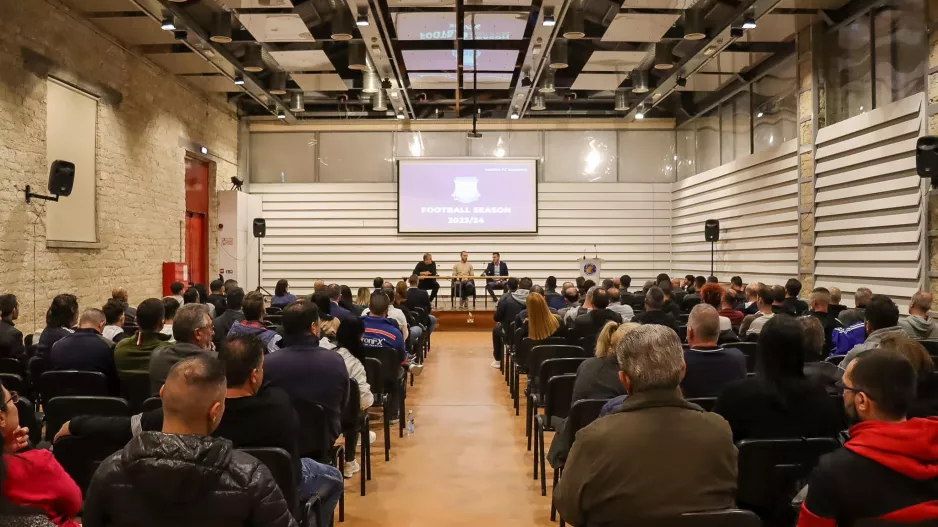 Ενημέρωση στους γονείς από την ακαδημία του Απόλλωνα (Φώτος)