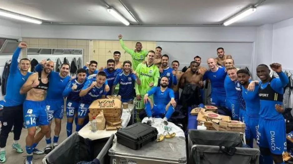 Πανηγύρισαν στ΄ αποδυτήρια/Post Βαλμπουενά