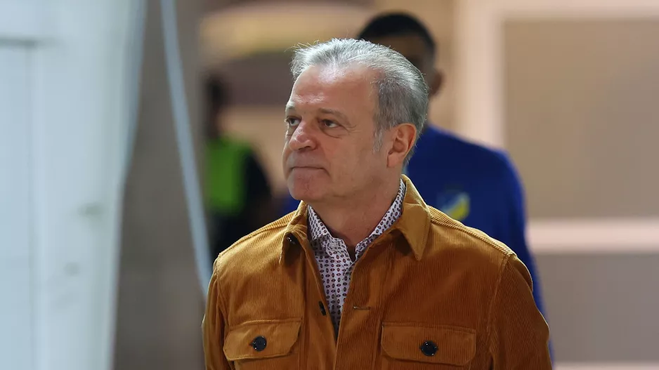 Αναλύει τα σχέδια οικονομικής ενίσχυσης