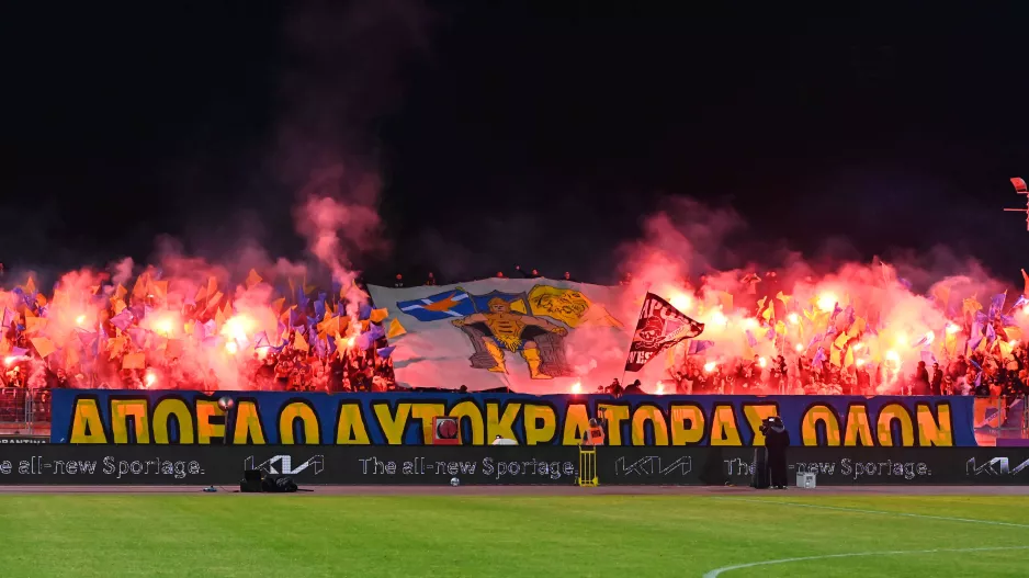 Πανό... οι ΑΠΟΕΛίστες: "Ο αυτοκράτορας όλων" (Φώτος)