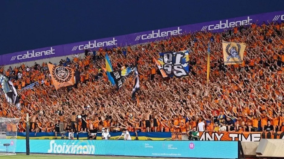 Τόσα το "Sold Out"