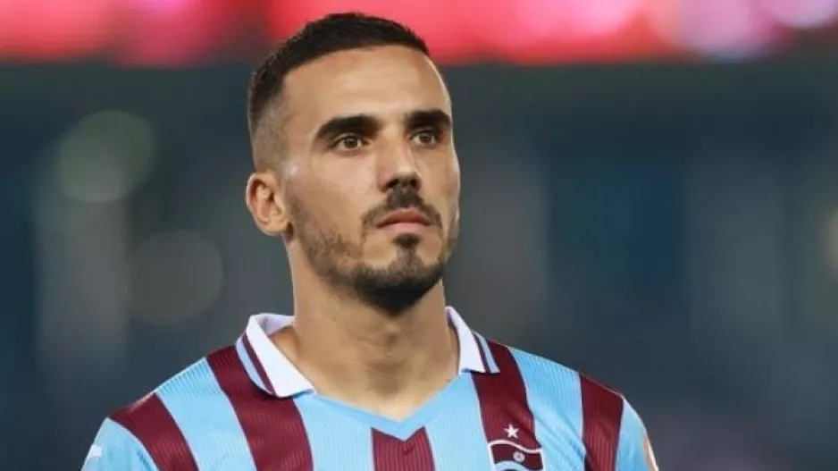 Πρόταση από ομάδα της Super League σε Κουρμπέλη!