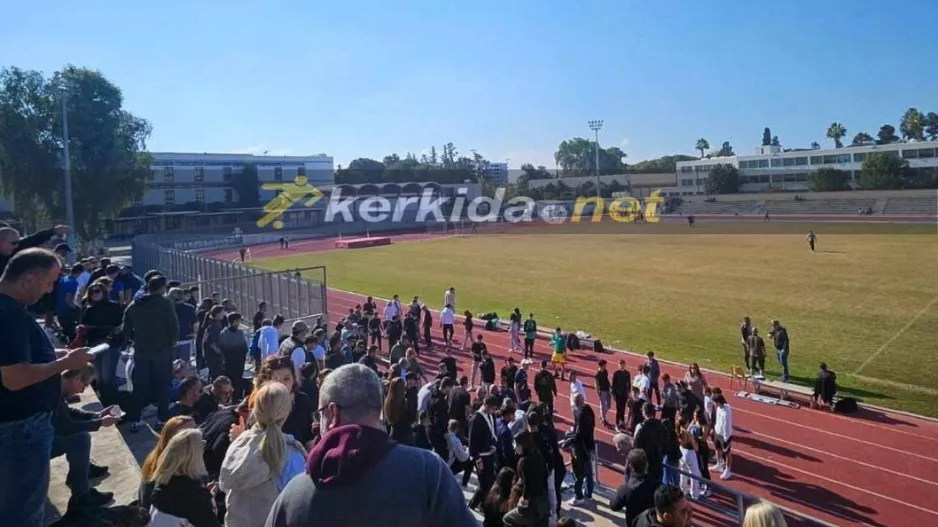 ΑΠΟΕΛ - ΑΕΚ Κ17: Ένταση, αποβολές, εκκένωση γηπέδου και... κιτρινοπράσινο διπλό