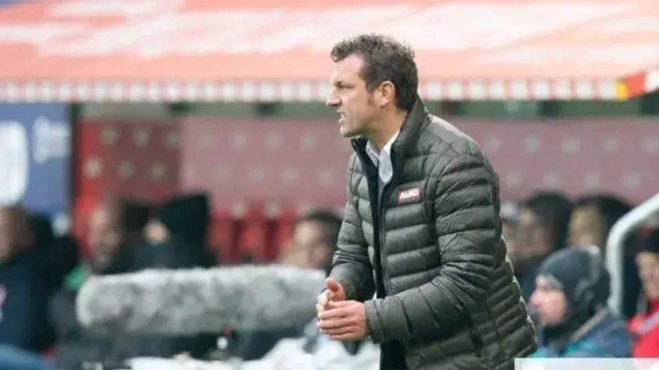 ΑΚΥΡΟ η πτήση/ Weinzierl