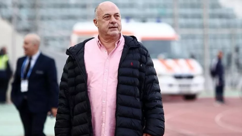 Μπέος για διαιτητές: "Φιλιππινέζες και ανθρωπάκια χωρίς προσωπικότητα..."