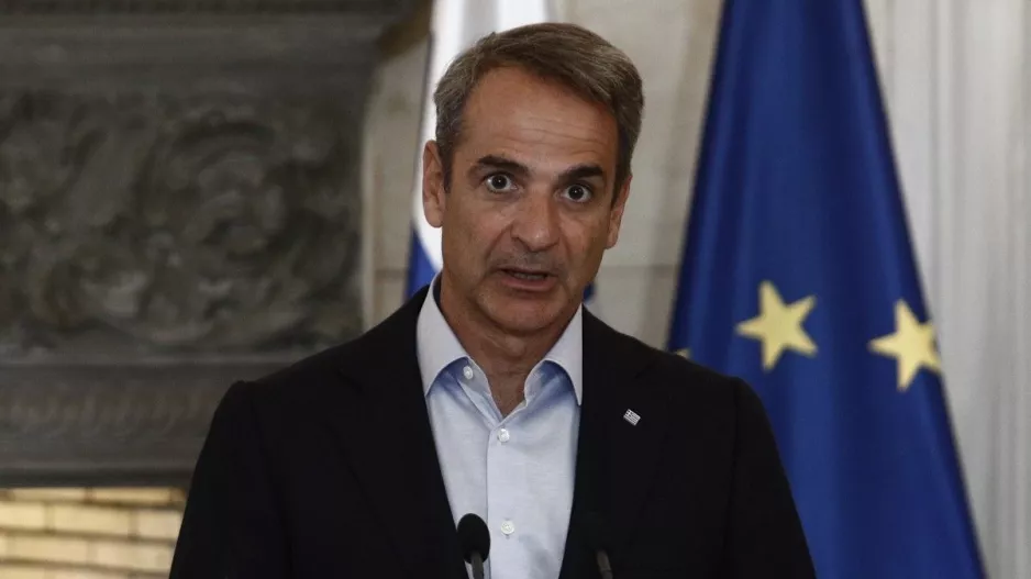 ΕΛΛΑΔΑ Επεισόδια στον Ρέντη/Δευτέρα οι ανακοινώσεις των μέτρων της Κυβέρνησης