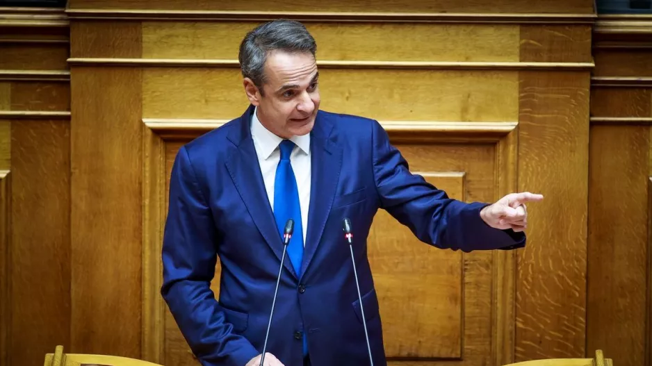 Ελλάδα: Κεκλεισμένων για δύο μήνες όλοι οι αγώνες της Super League και το Ολυμπιακός - Τόπολα
