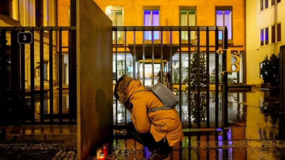 Πράγα: Ημέρα πένθους μετά τους 14 νεκρούς - Ο δράστης φέρεται να εμπνεύστηκε από τρομοκρατική επίθεση