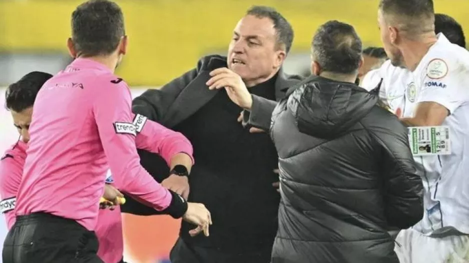 Ισόβιος αποκλεισμός στον πρόεδρο της Ανκαραγκουτσού που χτύπησε τον διαιτητή