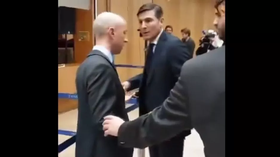 (VIRAL) Σεκιουριτάς δεν άφηνε τον Χαβιέρ Σανέτι να μπει στην αίθουσα την ώρα της κλήρωσης της Ίντερ