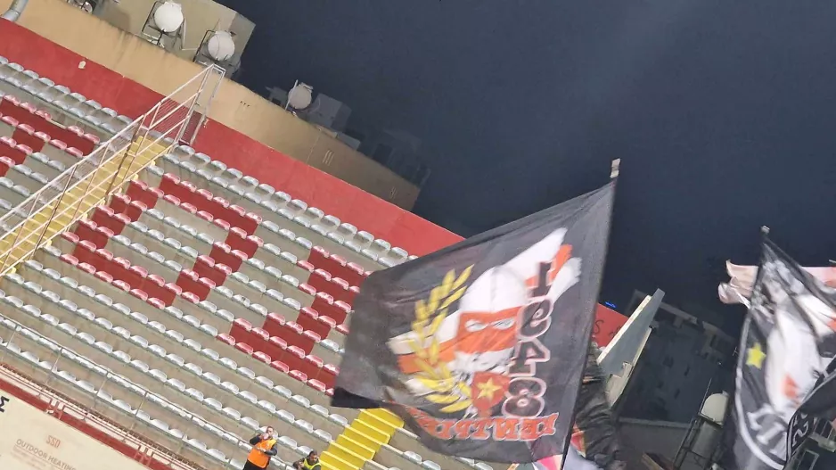 Οι σημαίες προκάλεσαν προσωρινή διακοπή στο "Αμμόχωστος"!