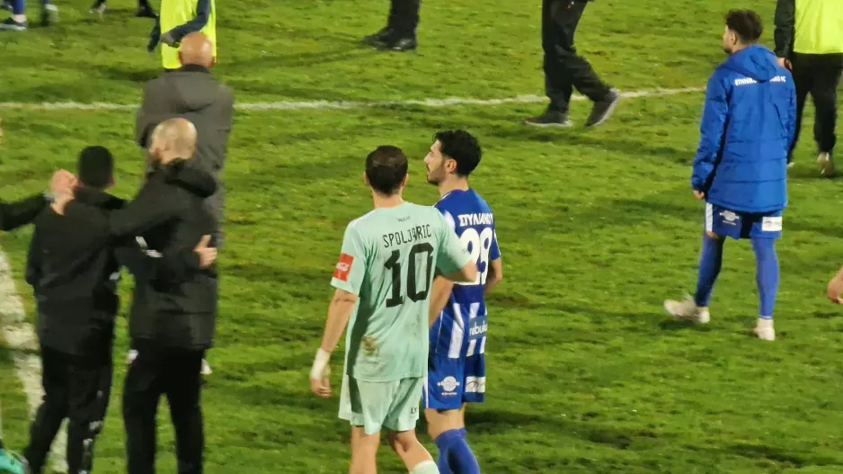 Στη... μέση Απόλλων