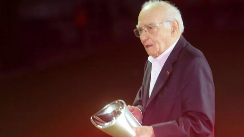 Πέθανε ο παλαίμαχος θρύλος του Ολυμπιακού Γιώργος Δαρίβας