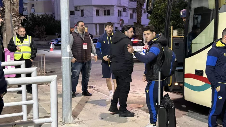 Η άφιξη του ΑΠΟΕΛ (Φώτος Kerkida)