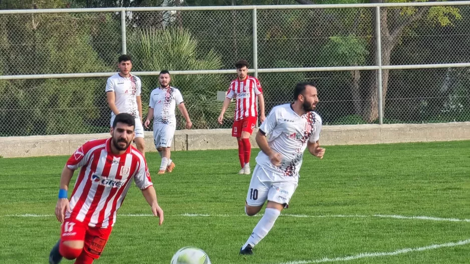 "Eρυθρόλευκα" κλικς