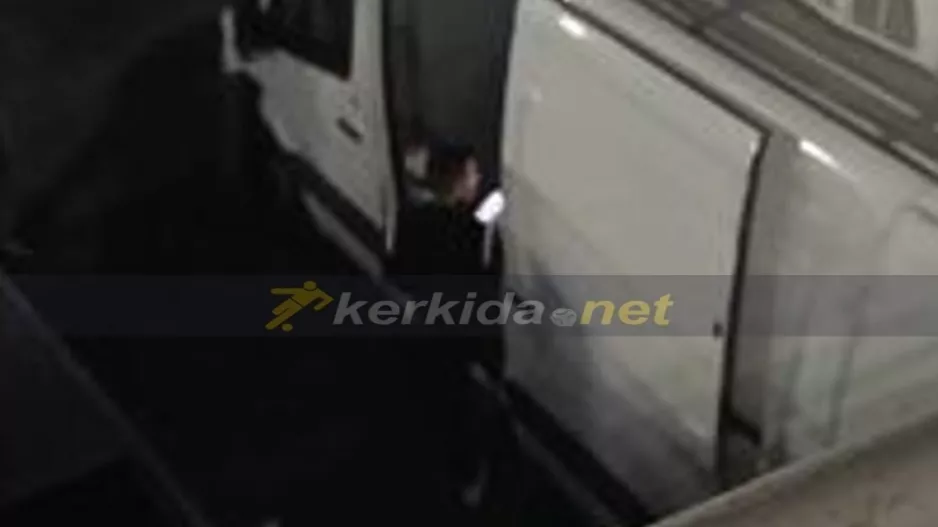ΠΡΟΣΟΧΗ στο... βαρ! (ΦΩΤΟΣ από Μακάρειο)