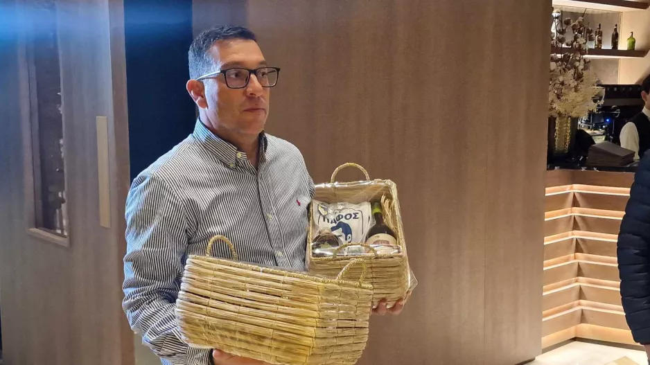 Πάντα με δώρα!