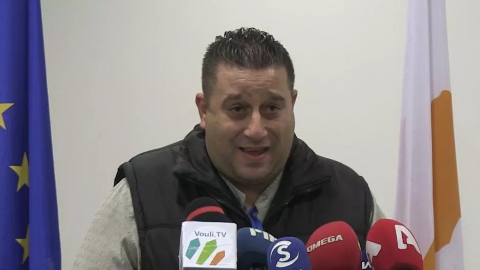 Λοϊζίδης: "Είτε θα μας δώσετε την εξουσία να βγούμε στις κερκίδες, είτε κλείστε τα ΣΥΦΙ"
