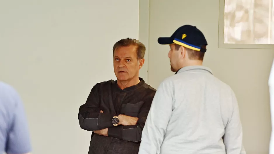 Κοντά.../Πρόδρομος