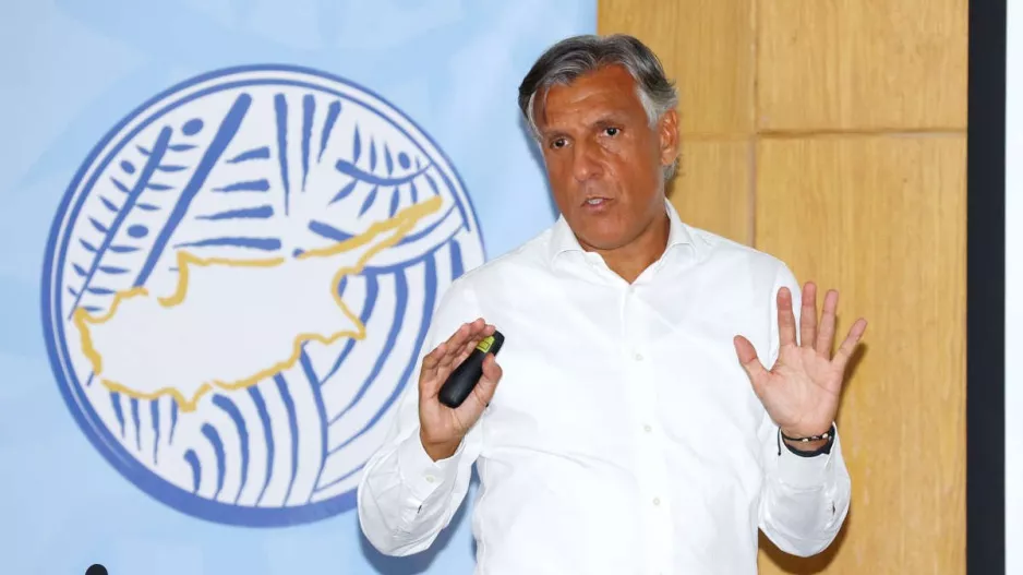 Μεσσίνα σε διαιτητές/"Να αυξηθεί ο καθαρός αγωνιστικός χρόνος"