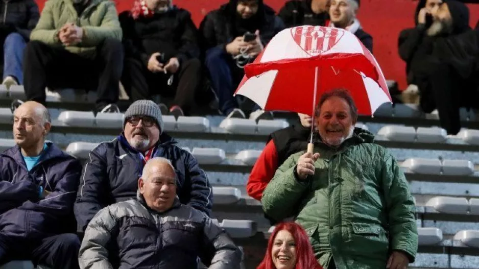 Ερυθρόλευκη... 
