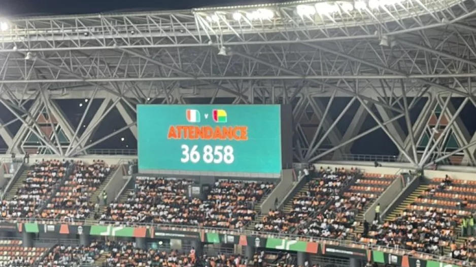 36,858 εισιτήρια... 