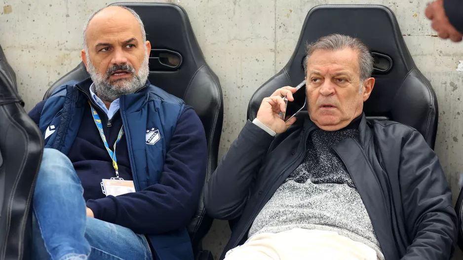 Πετρίδης στο τηλέφωνο 