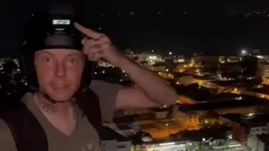 Βρετανός σκοτώθηκε κάνοντας base jumping - Έπεσε από κτίριο 29 ορόφων και δεν άνοιξε το αλεξίπτωτο