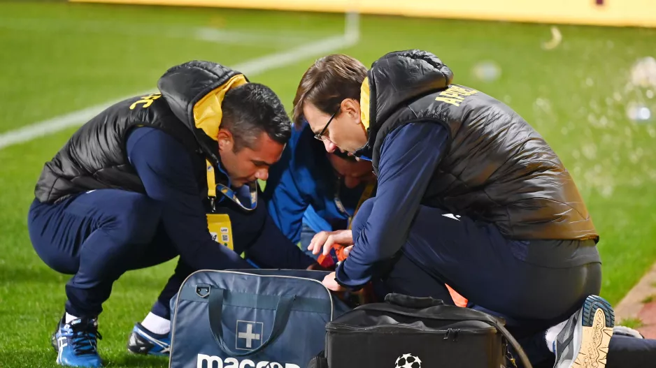 Πρόστιμο στην Ομόνοια για την κροτίδα στο ball boy