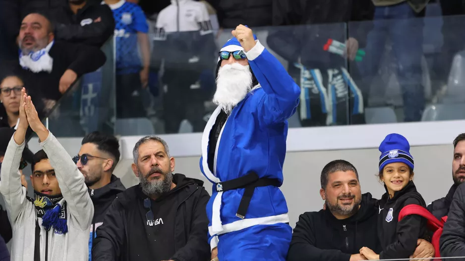 ΜΠΛΕ… Άγιος Βασίλης
