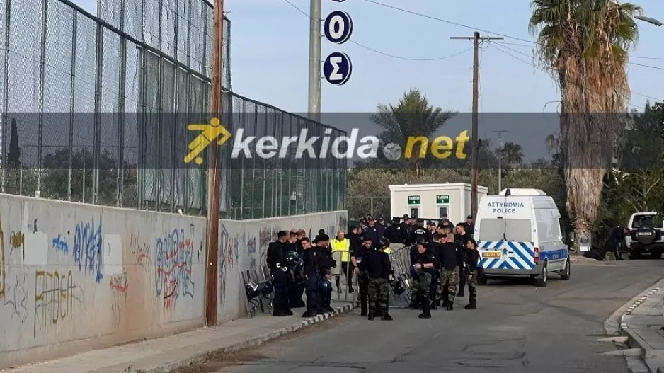 Δόξα - Απόλλων/ Οι αστυνομικοί έκαναν έλεγχο στις βαλίτσες των παικτών! 