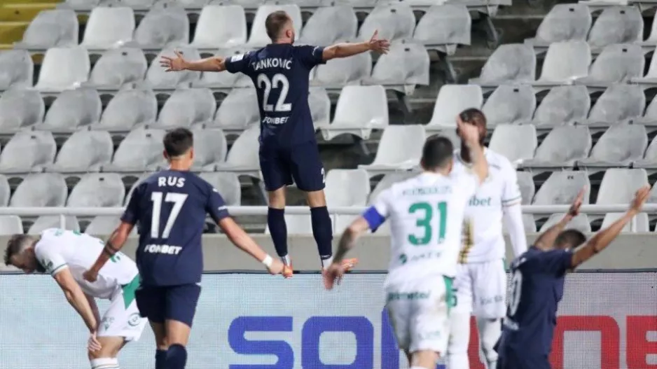 Τάνκοβιτς... με 8+8!